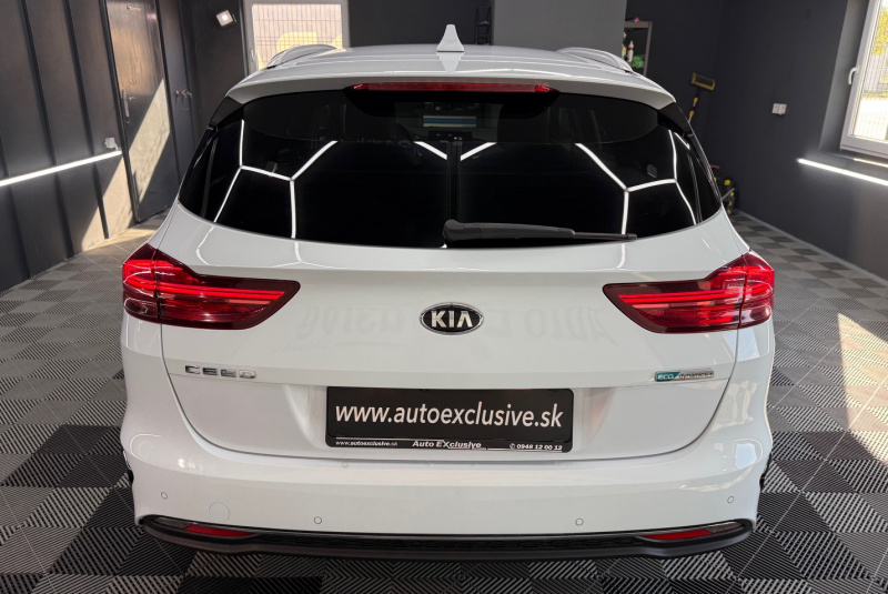  Ponuka vozidiel / Kia Ceed SW 1.6 CRDi MHEV Gold A/T - video