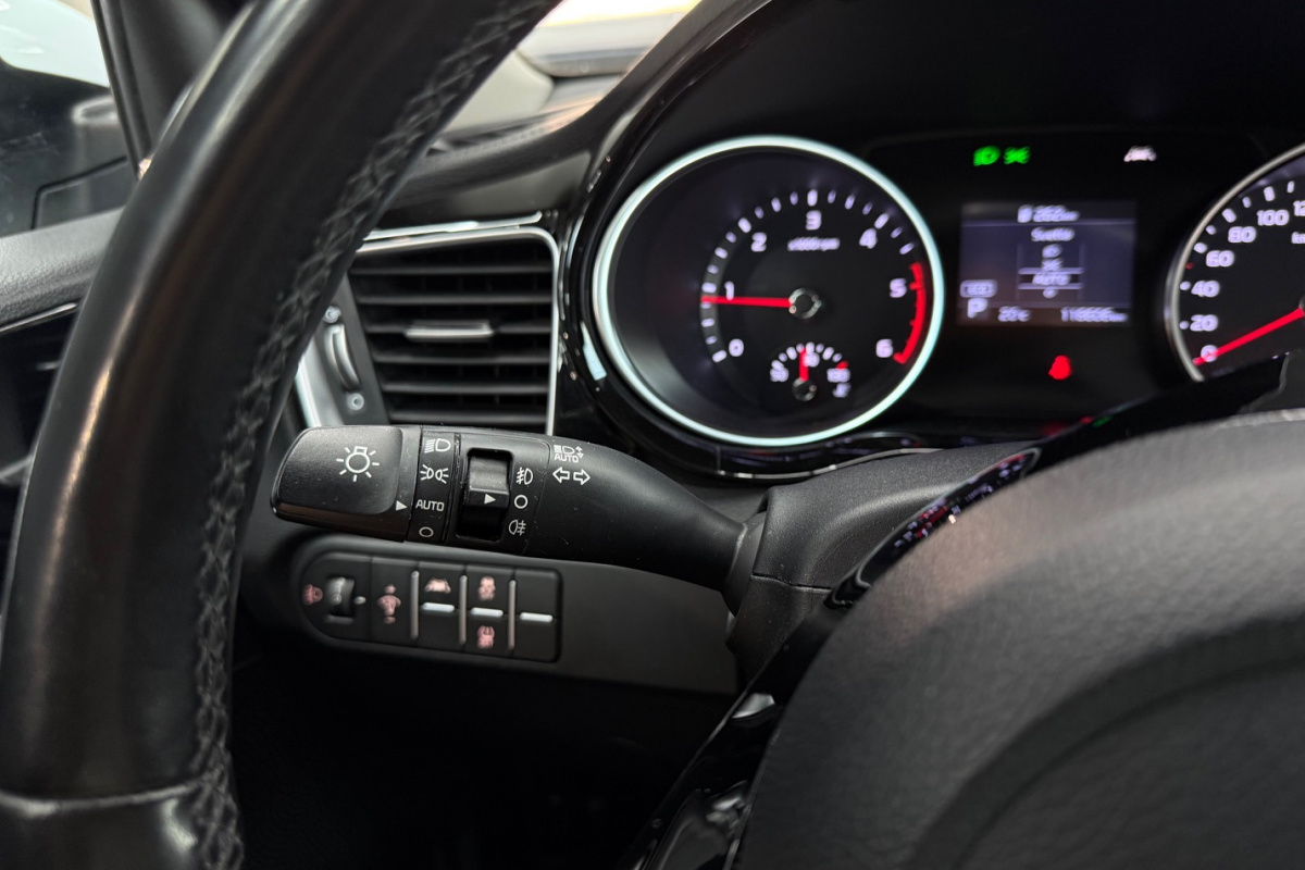 Ponuka vozidiel / Kia Ceed SW 1.6 CRDi MHEV Gold A/T - video