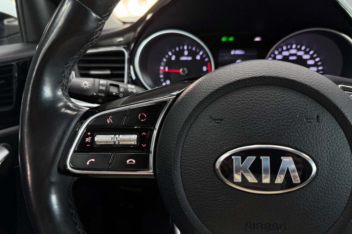 Ponuka vozidiel / Kia Ceed SW 1.6 CRDi MHEV Gold A/T - video