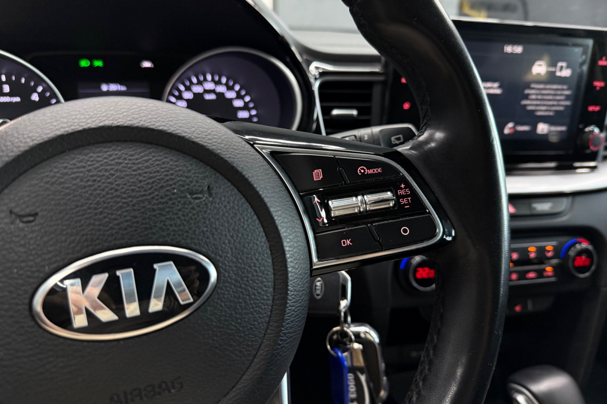 Ponuka vozidiel / Kia Ceed SW 1.6 CRDi MHEV Gold A/T - video