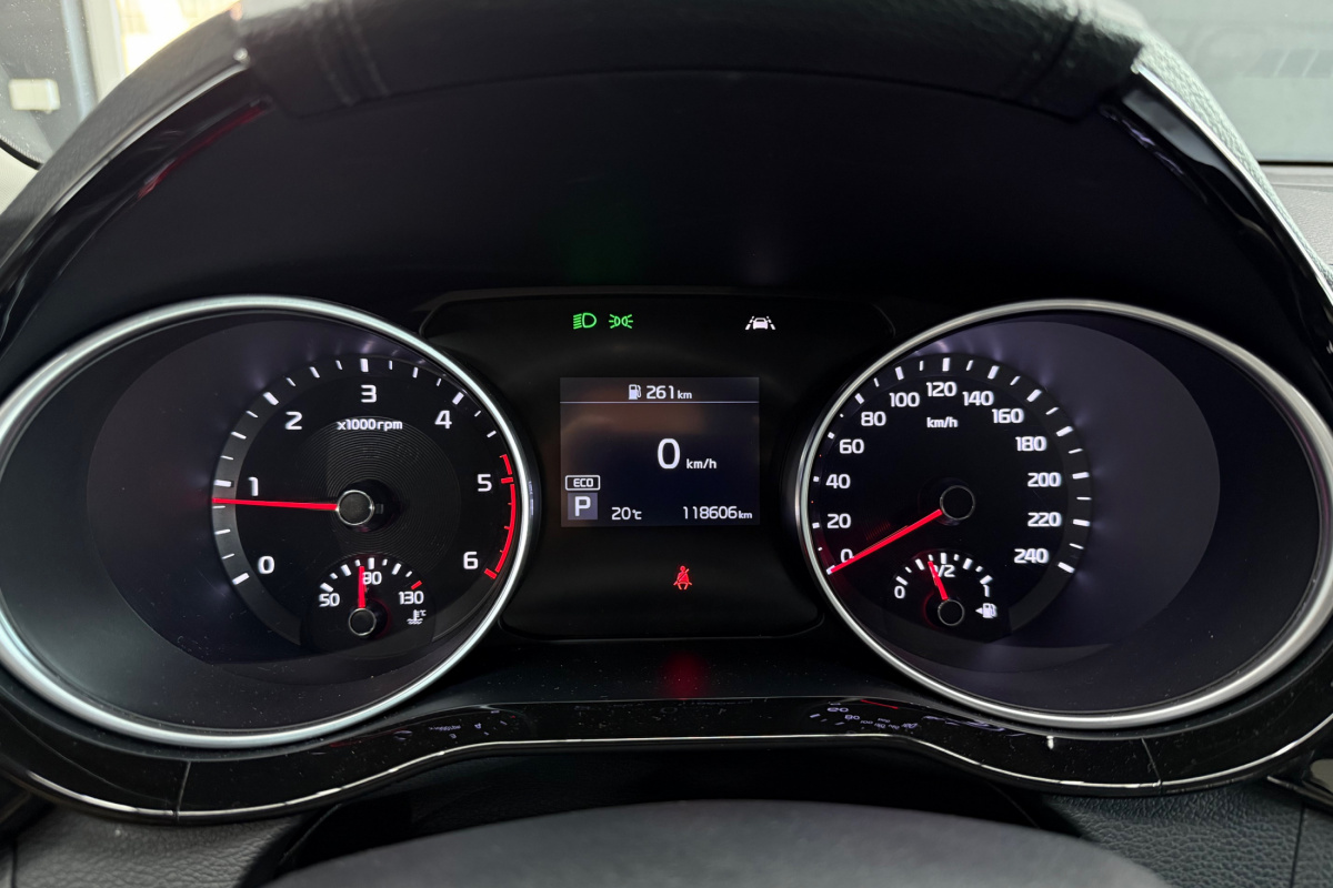 Ponuka vozidiel / Kia Ceed SW 1.6 CRDi MHEV Gold A/T - video
