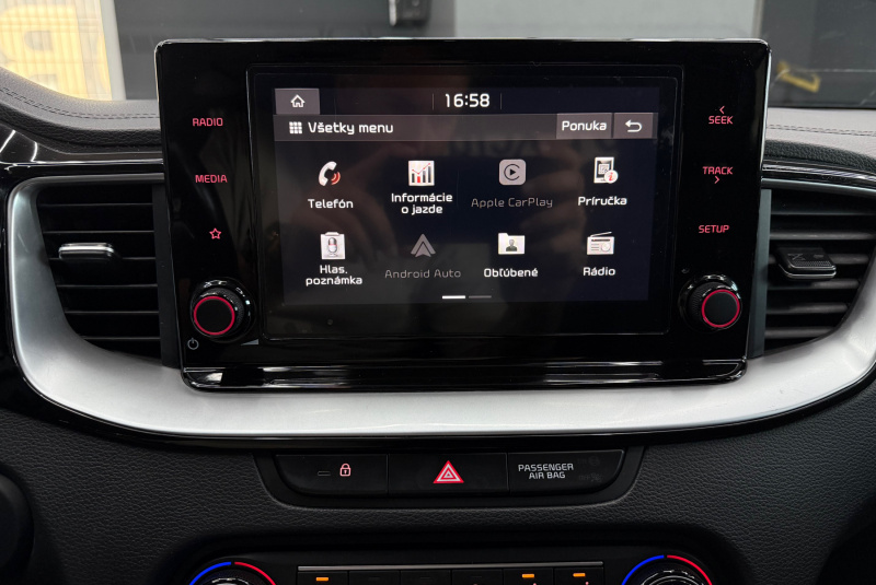  Ponuka vozidiel / Kia Ceed SW 1.6 CRDi MHEV Gold A/T - video