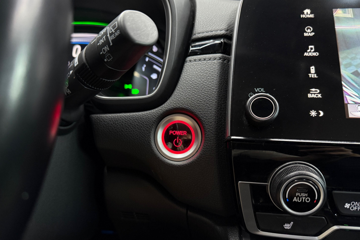 Ponuka vozidiel / Honda CR-V 2.0 i-MMD Hybrid Lifestyle AWD e-CVT - video Ponuka vozidiel / Honda CR-V 2.0 i-MMD Hybrid Lifestyle AWD e-CVT - video