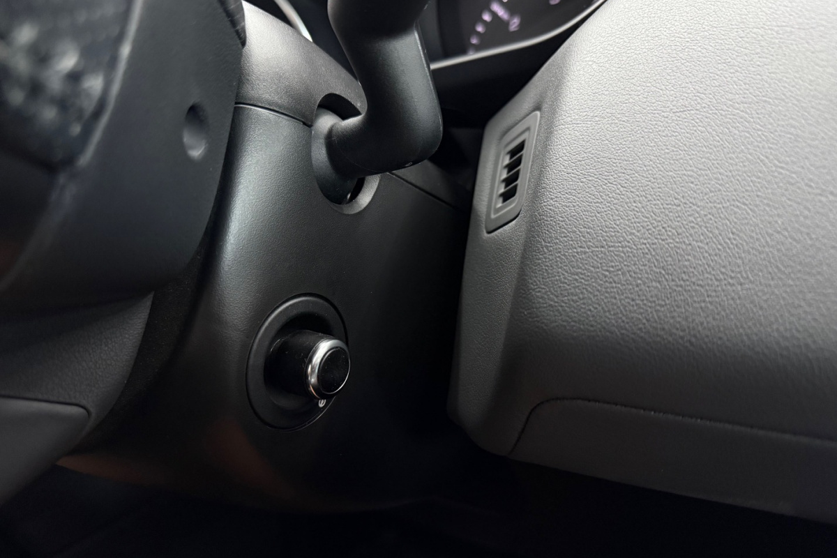 Ponuka vozidiel / Land Rover Range Rover Sport 3.0 SDV6 HSE - video