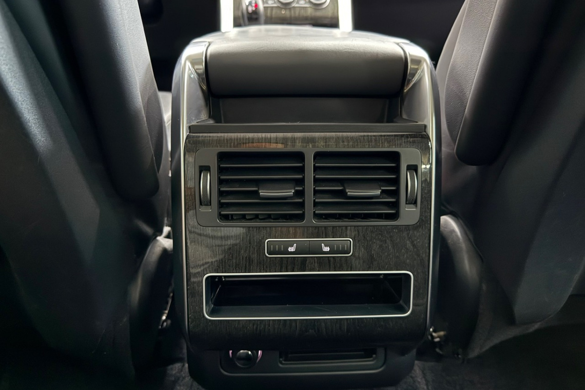 Ponuka vozidiel / Land Rover Range Rover Sport 3.0 SDV6 HSE - video