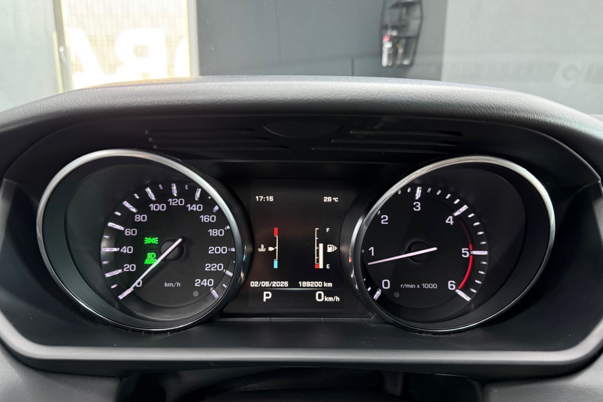 Ponuka vozidiel / Land Rover Range Rover Sport 3.0 SDV6 HSE - video