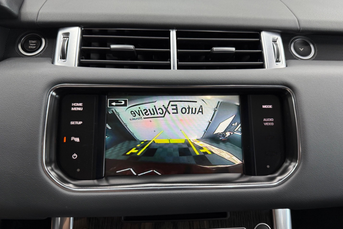 Ponuka vozidiel / Land Rover Range Rover Sport 3.0 SDV6 HSE - video
