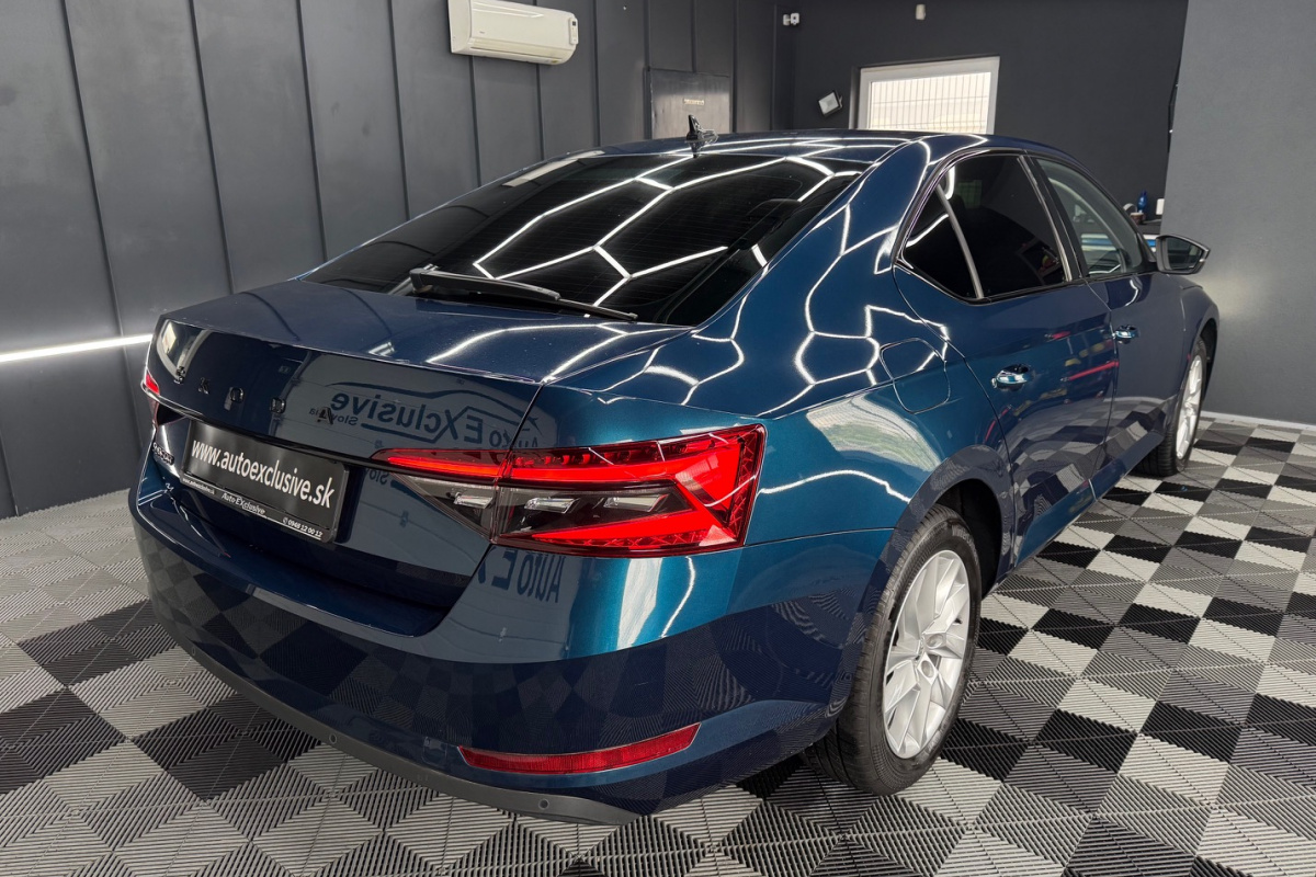 Ponuka vozidiel / Škoda Superb 2.0 TSI Style DSG - video