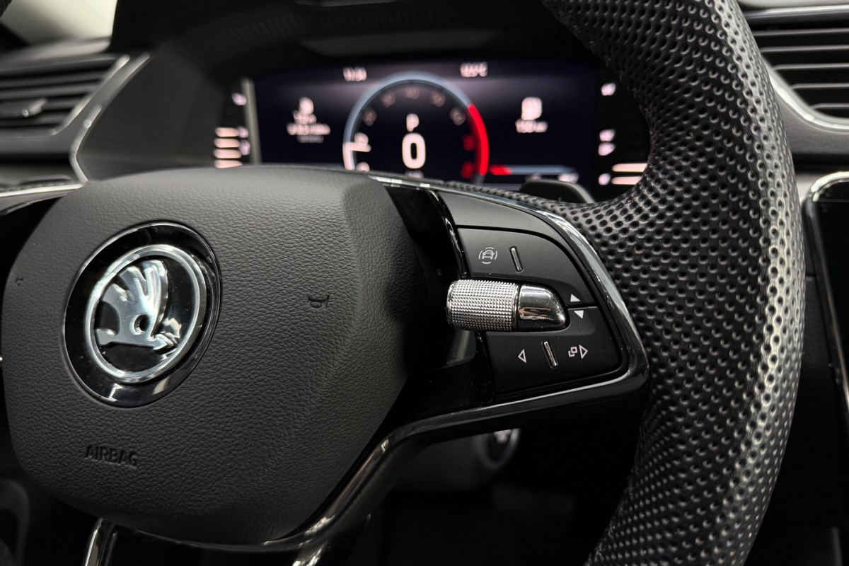 Ponuka vozidiel / Škoda Superb 2.0 TSI Style DSG - video