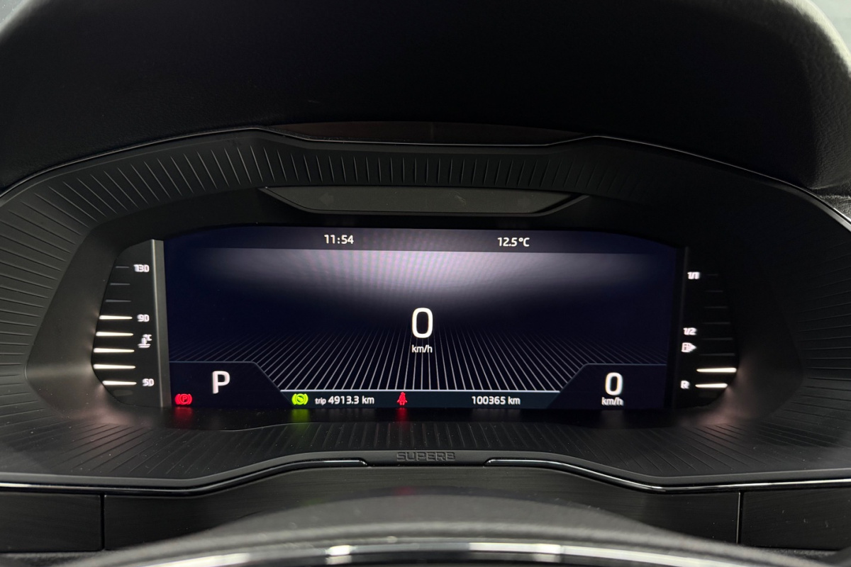 Ponuka vozidiel / Škoda Superb 2.0 TSI Style DSG - video
