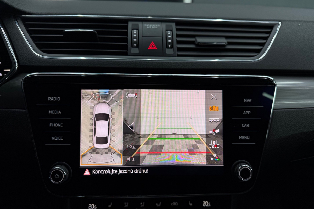Ponuka vozidiel / Škoda Superb 2.0 TSI Style DSG - video