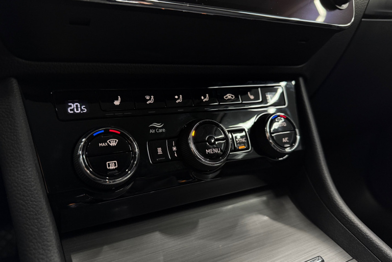  Ponuka vozidiel / Škoda Superb 2.0 TSI Style DSG - video