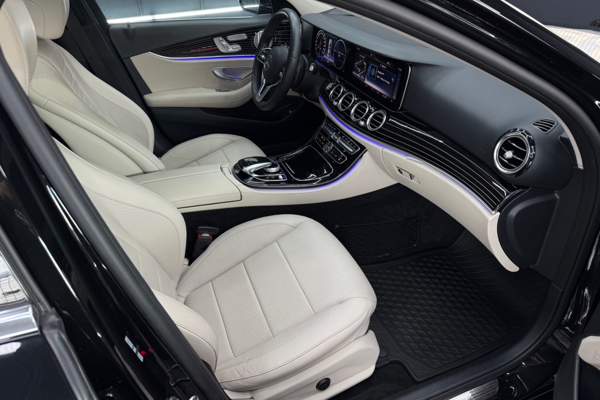 Ponuka vozidiel / Mercedes-Benz E trieda Sedan 300 EQ Power Plug-in-Hybrid - video