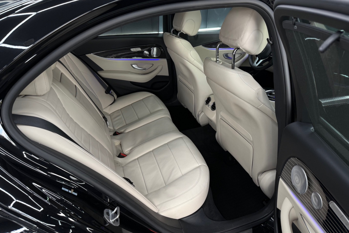 Ponuka vozidiel / Mercedes-Benz E trieda Sedan 300 EQ Power Plug-in-Hybrid - video