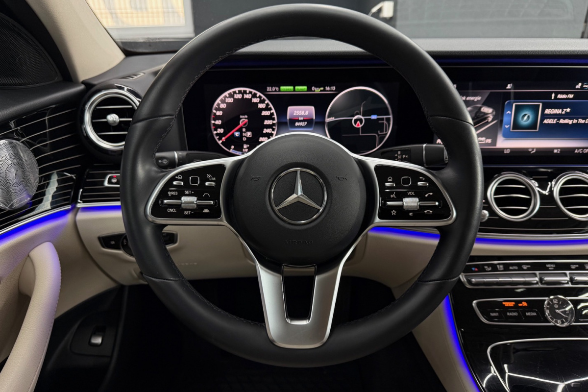 Ponuka vozidiel / Mercedes-Benz E trieda Sedan 300 EQ Power Plug-in-Hybrid - video