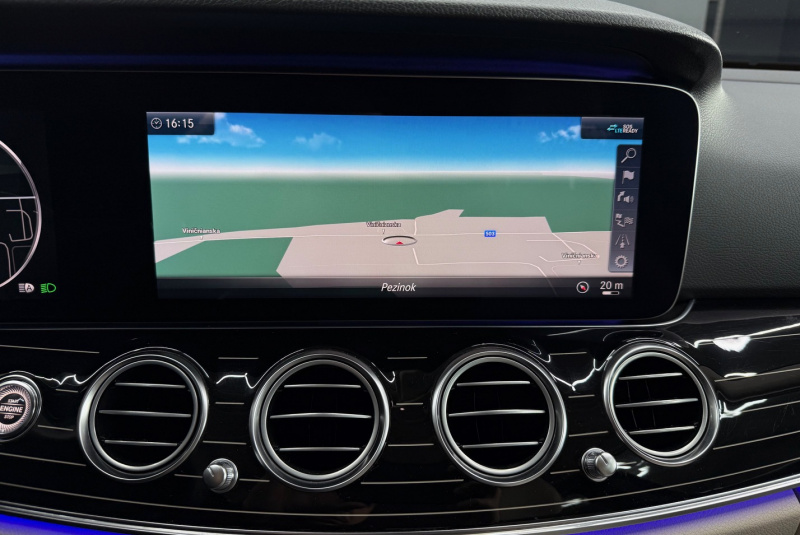  Ponuka vozidiel / Mercedes-Benz E trieda Sedan 300 EQ Power Plug-in-Hybrid - video