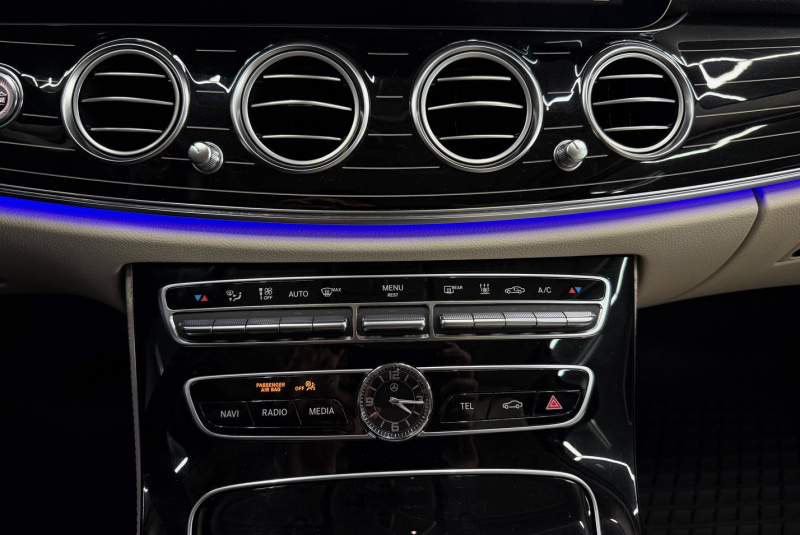  Ponuka vozidiel / Mercedes-Benz E trieda Sedan 300 EQ Power Plug-in-Hybrid - video