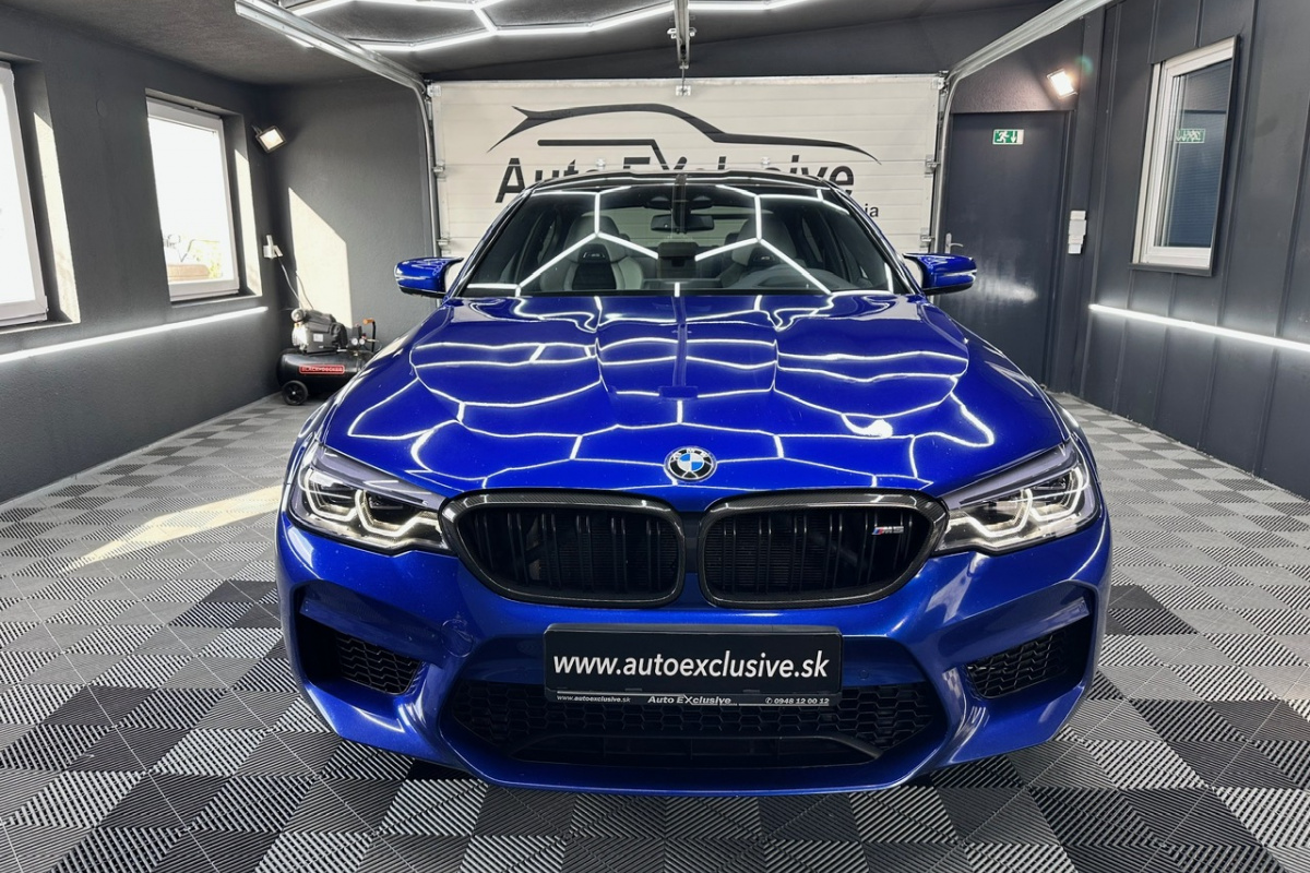 Ponuka vozidiel / BMW M5 Akrapovič , Keramické brzdy , Carbon - video