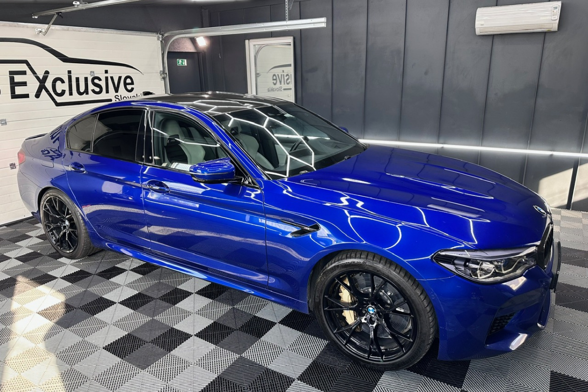 Ponuka vozidiel / BMW M5 Akrapovič , Keramické brzdy , Carbon - video