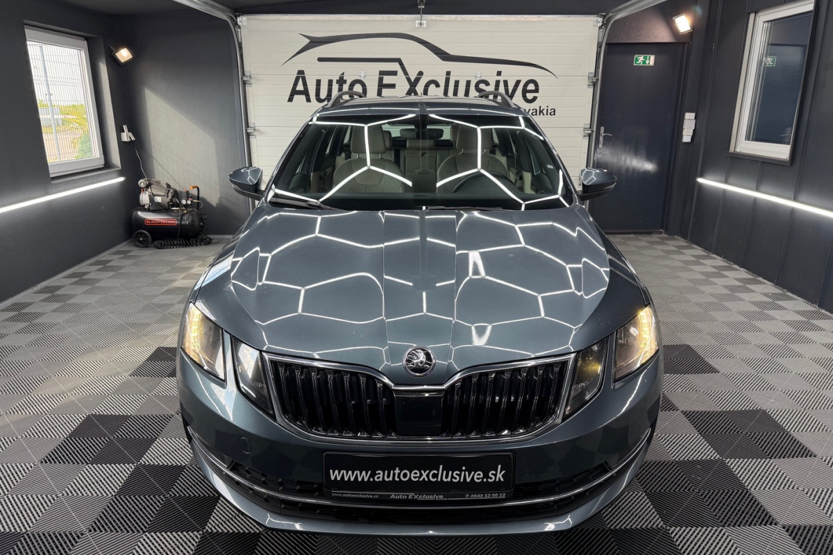 Ponuka vozidiel / Škoda Octavia Combi 2.0 TDI Ambition DSG - video