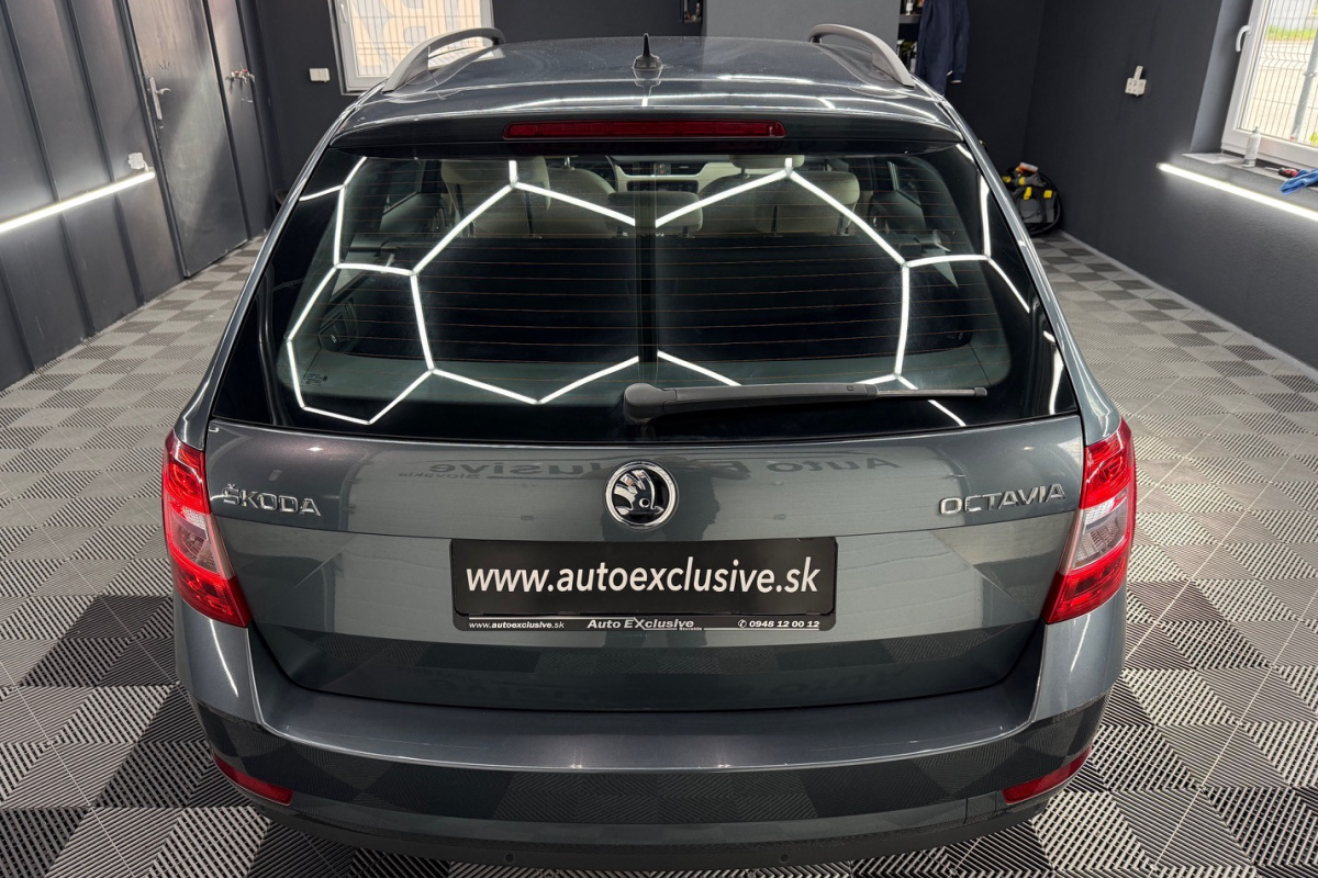 Ponuka vozidiel / Škoda Octavia Combi 2.0 TDI Ambition DSG - video