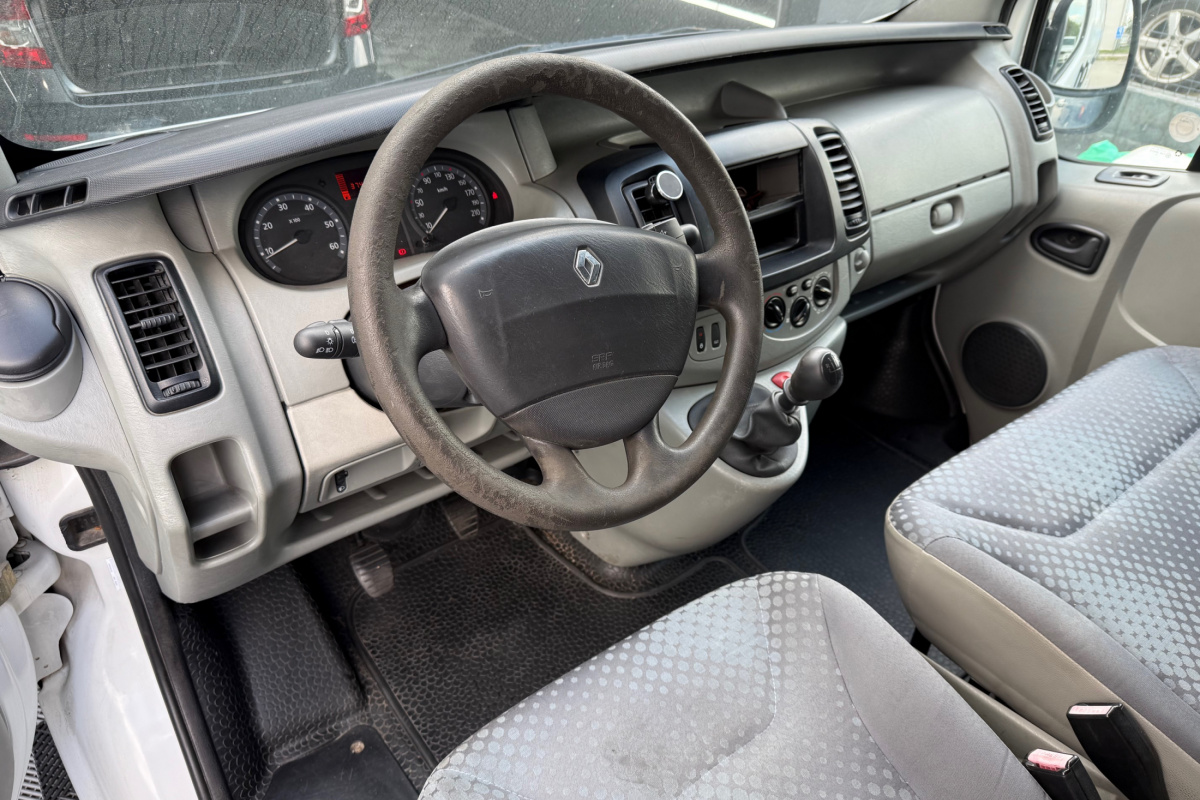 Ponuka vozidiel / Renault Trafic Furgon 2.0 dCi 115k L1H1P1 - video Ponuka vozidiel / Renault Trafic Furgon 2.0 dCi 115k L1H1P1 - video