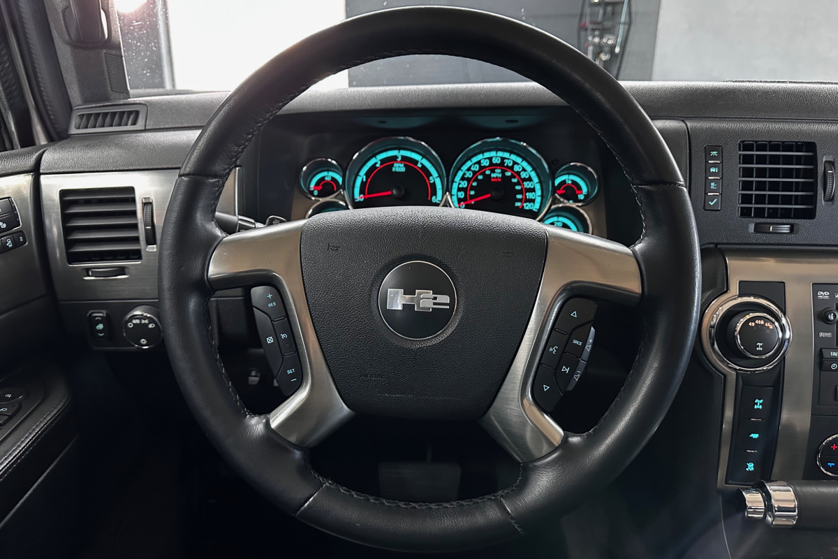 Ponuka vozidiel / Hummer H2 6.2 V8 - video