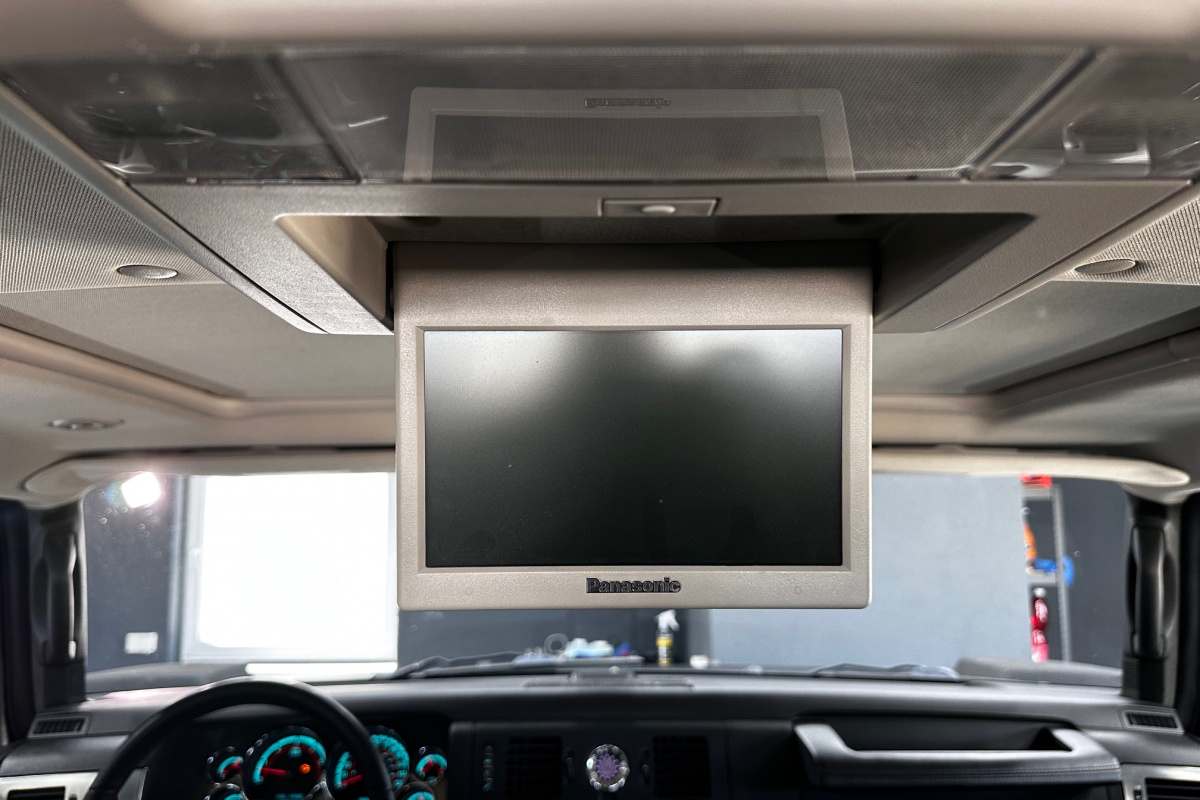 Ponuka vozidiel / Hummer H2 6.2 V8 - video