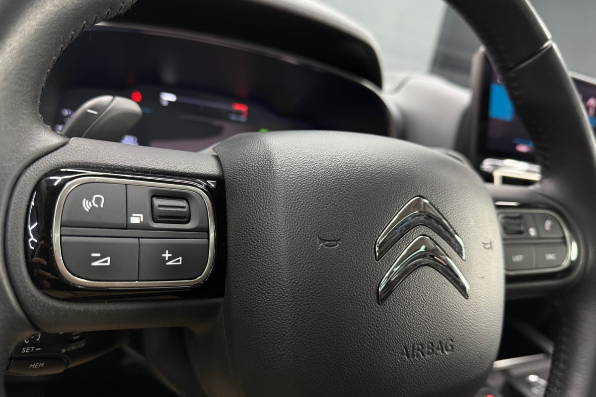 Ponuka vozidiel / Citroën C5 Aircross BlueHDi 130 S S Feel Pack A/T - video