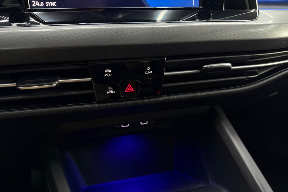 Ponuka vozidiel / Volkswagen Golf 2.0 TDI Style DSG - video