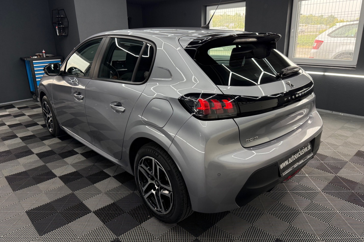 Ponuka vozidiel / Peugeot 208 1.2 PureTech 100 Active Pack EAT8 - video