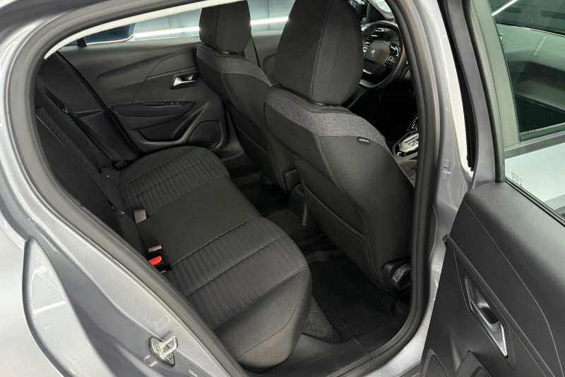  Ponuka vozidiel / Peugeot 208 1.2 PureTech 100 Active Pack EAT8 - video