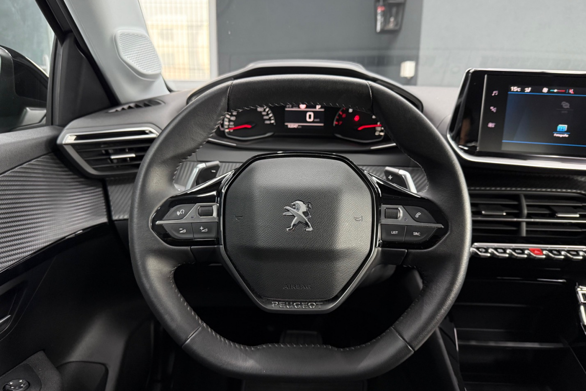 Ponuka vozidiel / Peugeot 208 1.2 PureTech 100 Active Pack EAT8 - video