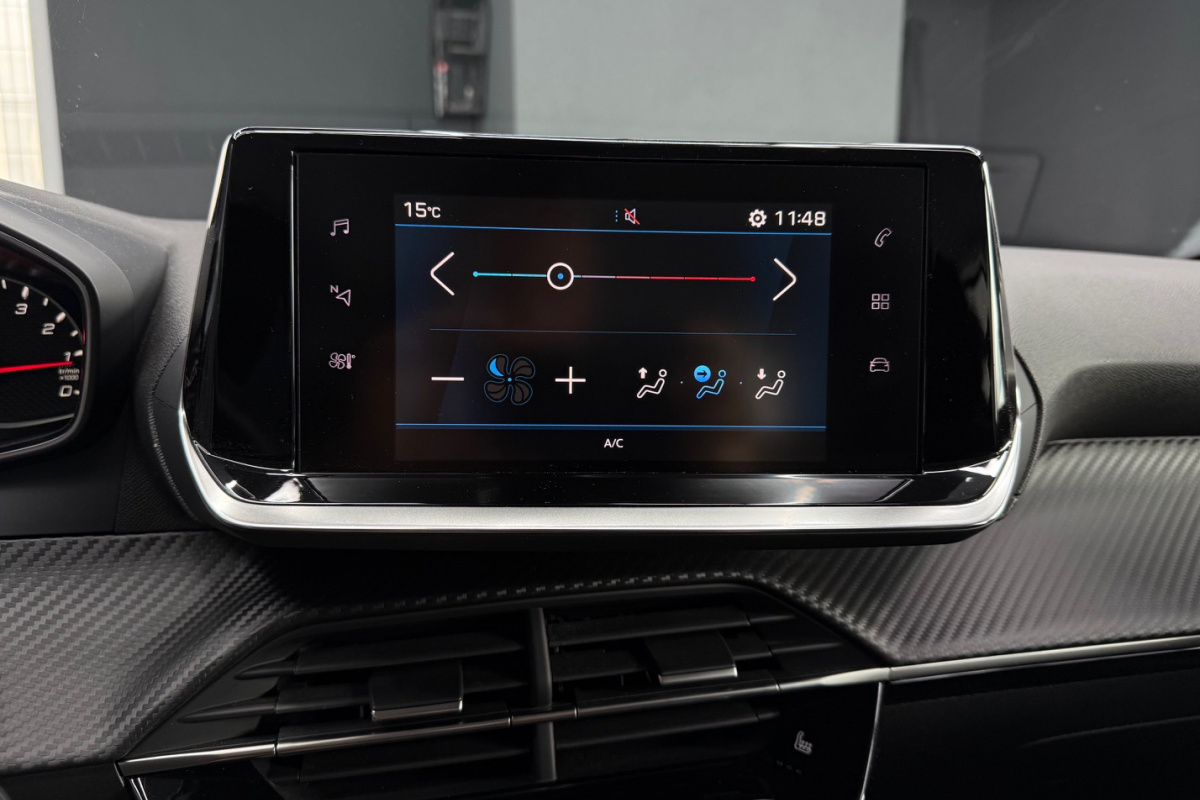 Ponuka vozidiel / Peugeot 208 1.2 PureTech 100 Active Pack EAT8 - video