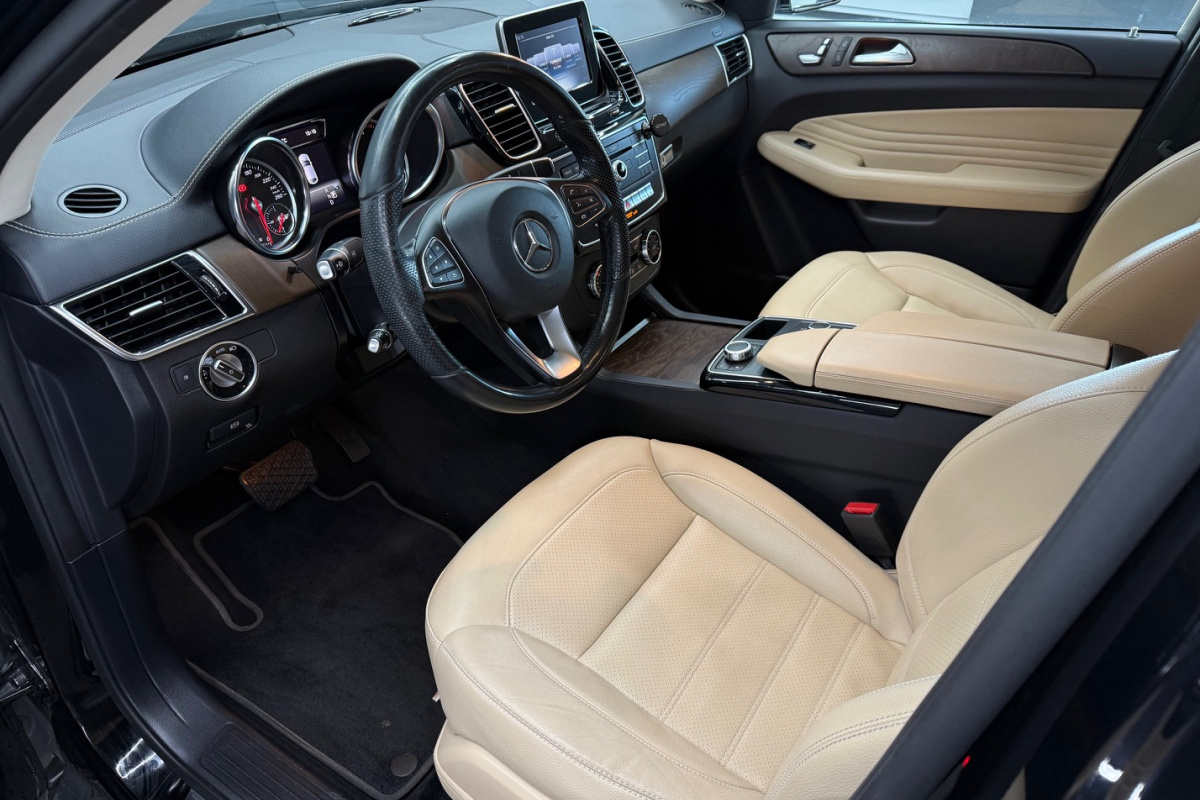 Ponuka vozidiel / Mercedes-Benz GLE Kupé 350d 4matic A/T - video