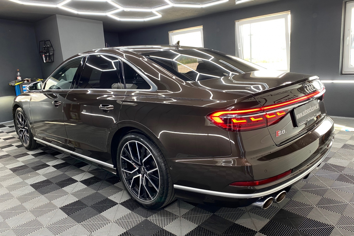 Ponuka vozidiel / Audi S8 4.0 TFSI QUATTRO - video Ponuka vozidiel / Audi S8 4.0 TFSI QUATTRO - video