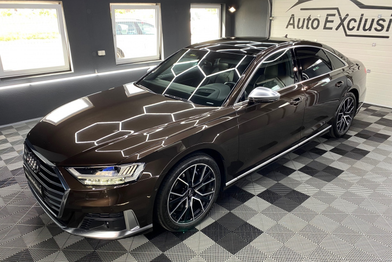  Ponuka vozidiel / Audi S8 4.0 TFSI QUATTRO - video
