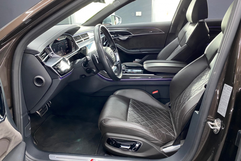 Ponuka vozidiel / Audi S8 4.0 TFSI QUATTRO - video Ponuka vozidiel / Audi S8 4.0 TFSI QUATTRO - video