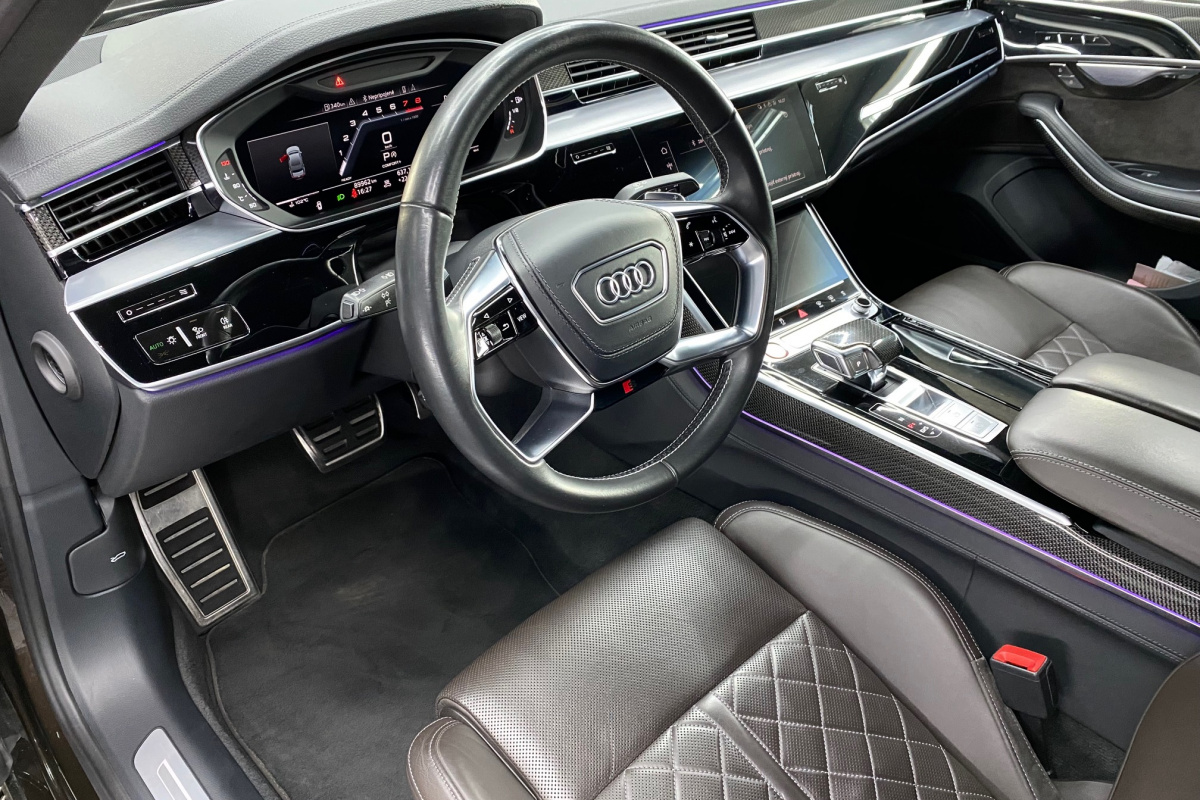 Ponuka vozidiel / Audi S8 4.0 TFSI QUATTRO - video