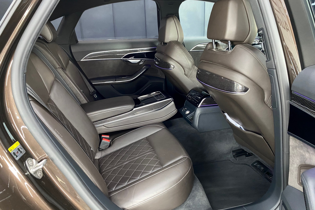 Ponuka vozidiel / Audi S8 4.0 TFSI QUATTRO - video Ponuka vozidiel / Audi S8 4.0 TFSI QUATTRO - video