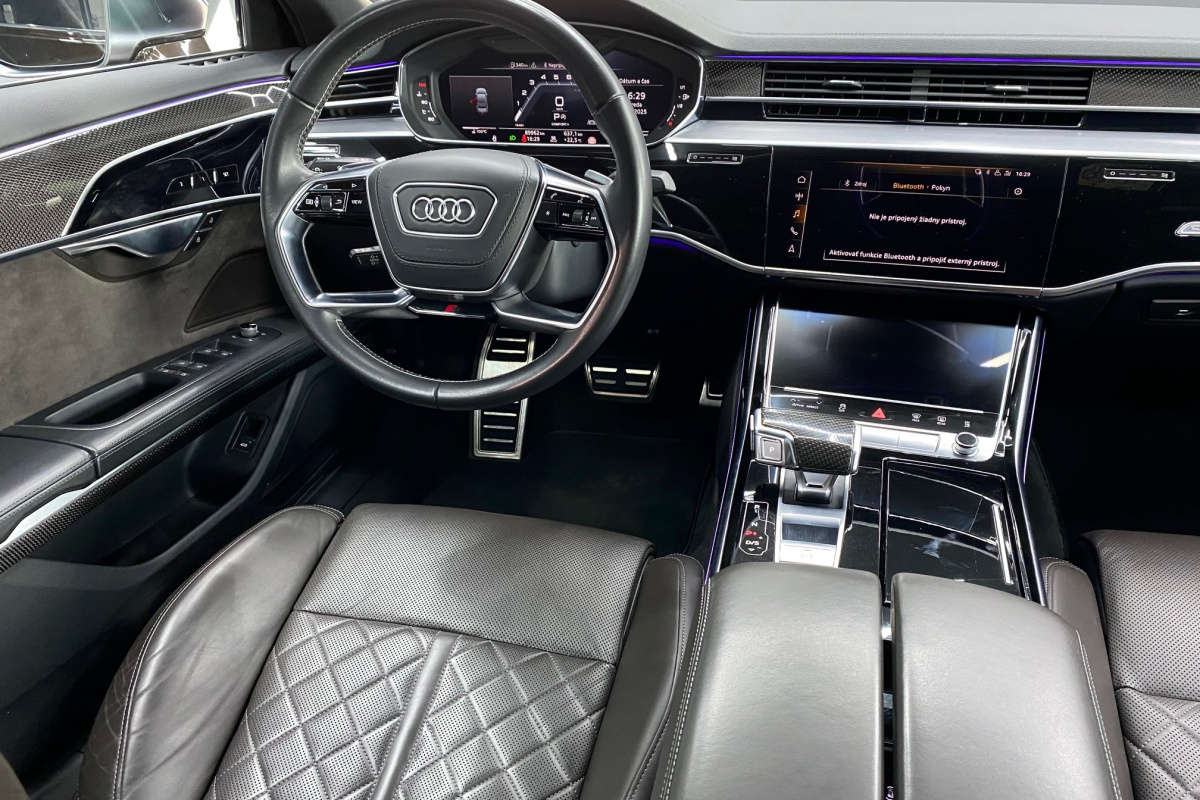 Ponuka vozidiel / Audi S8 4.0 TFSI QUATTRO - video