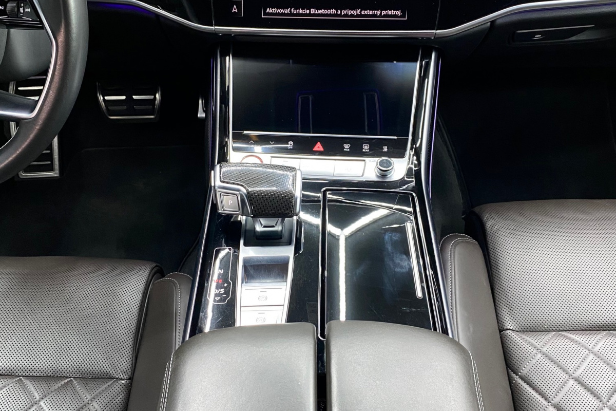 Ponuka vozidiel / Audi S8 4.0 TFSI QUATTRO - video