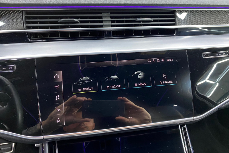  Ponuka vozidiel / Audi S8 4.0 TFSI QUATTRO - video