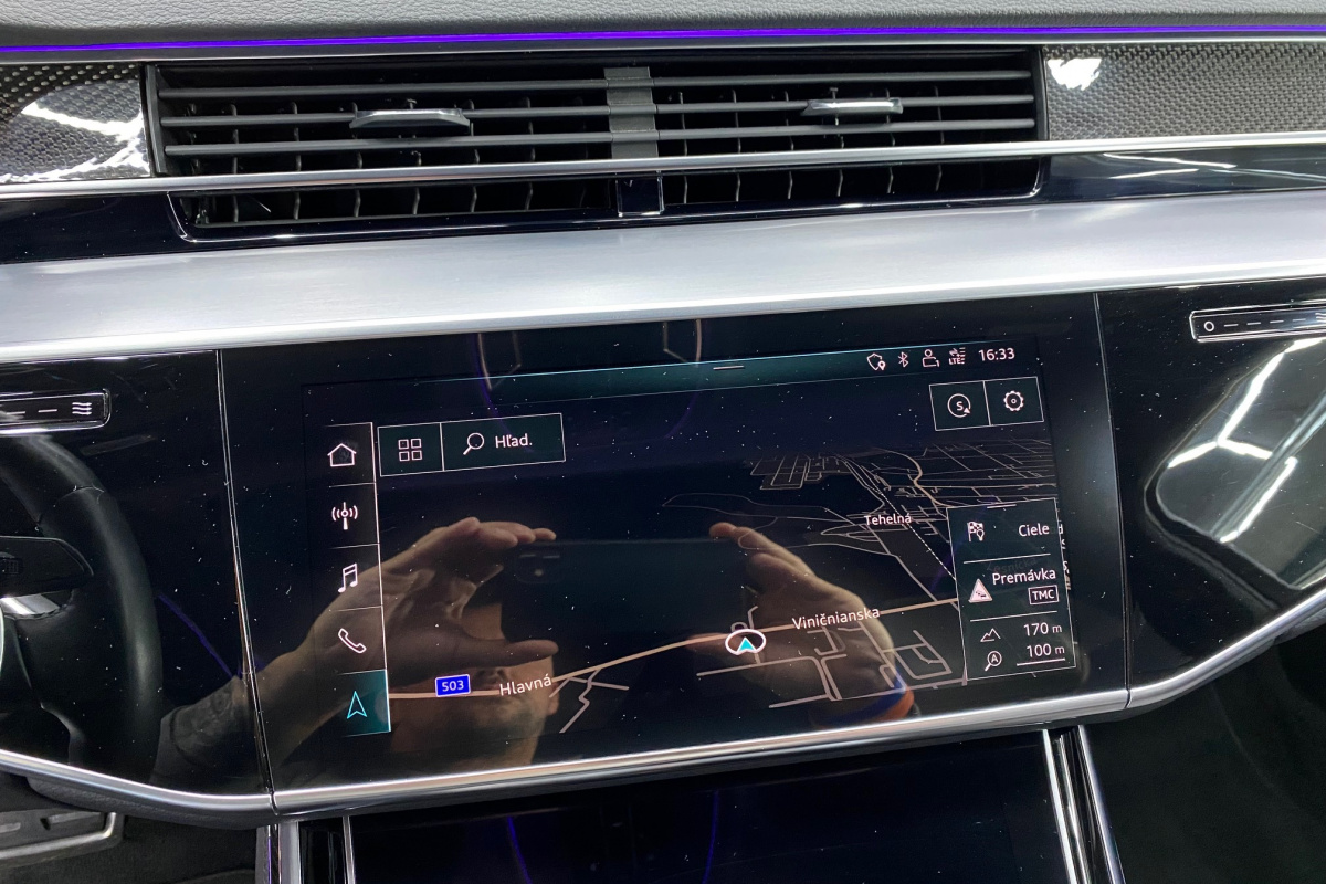 Ponuka vozidiel / Audi S8 4.0 TFSI QUATTRO - video