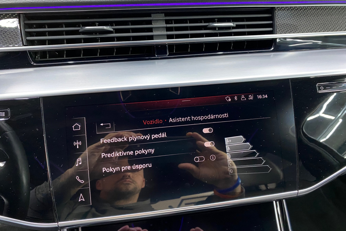 Ponuka vozidiel / Audi S8 4.0 TFSI QUATTRO - video