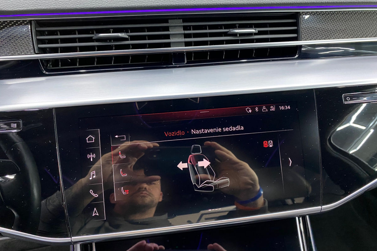 Ponuka vozidiel / Audi S8 4.0 TFSI QUATTRO - video Ponuka vozidiel / Audi S8 4.0 TFSI QUATTRO - video