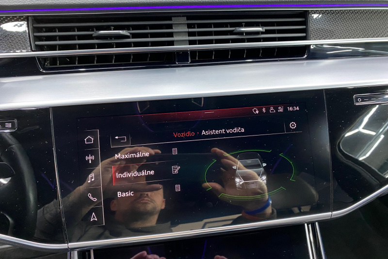  Ponuka vozidiel / Audi S8 4.0 TFSI QUATTRO - video