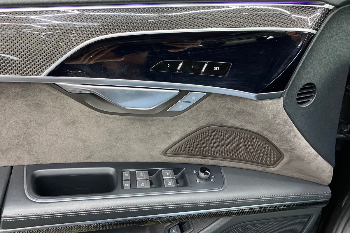 Ponuka vozidiel / Audi S8 4.0 TFSI QUATTRO - video