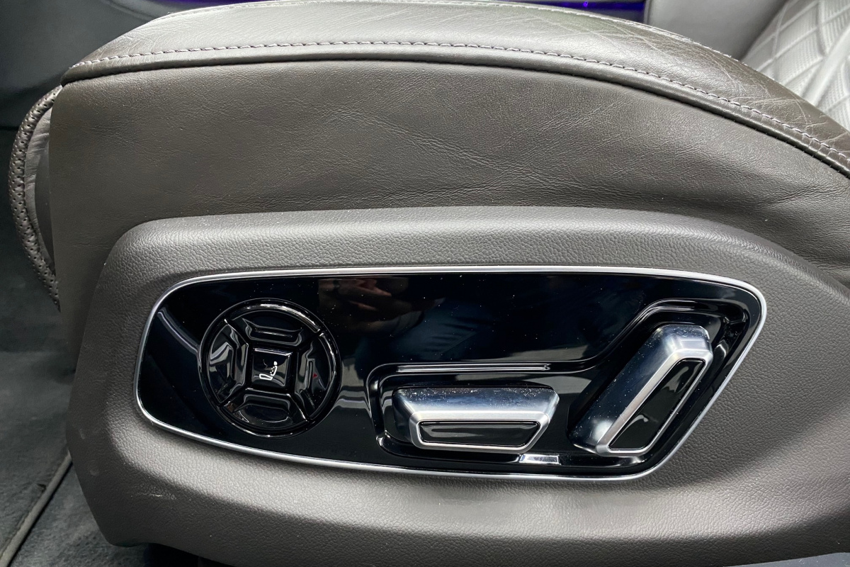 Ponuka vozidiel / Audi S8 4.0 TFSI QUATTRO - video