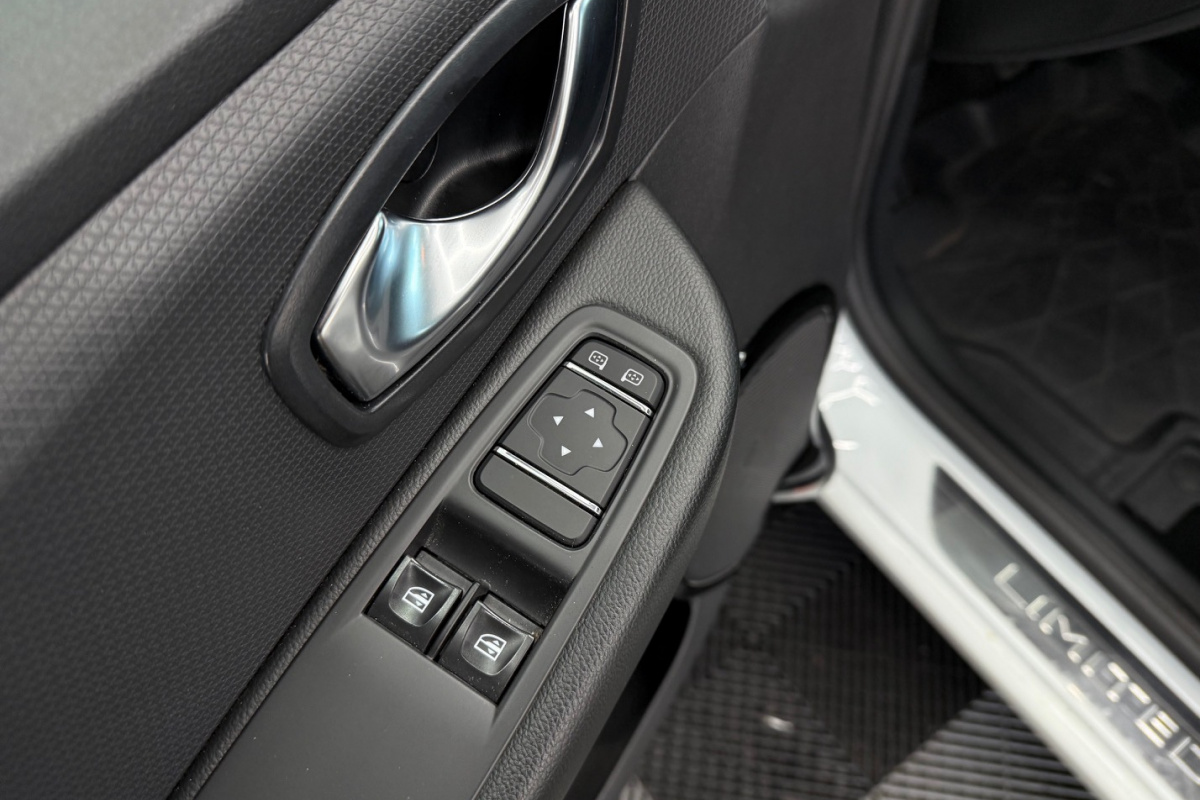 Ponuka vozidiel / Renault Clio Grandtour Energy dCi 90 Limited - video